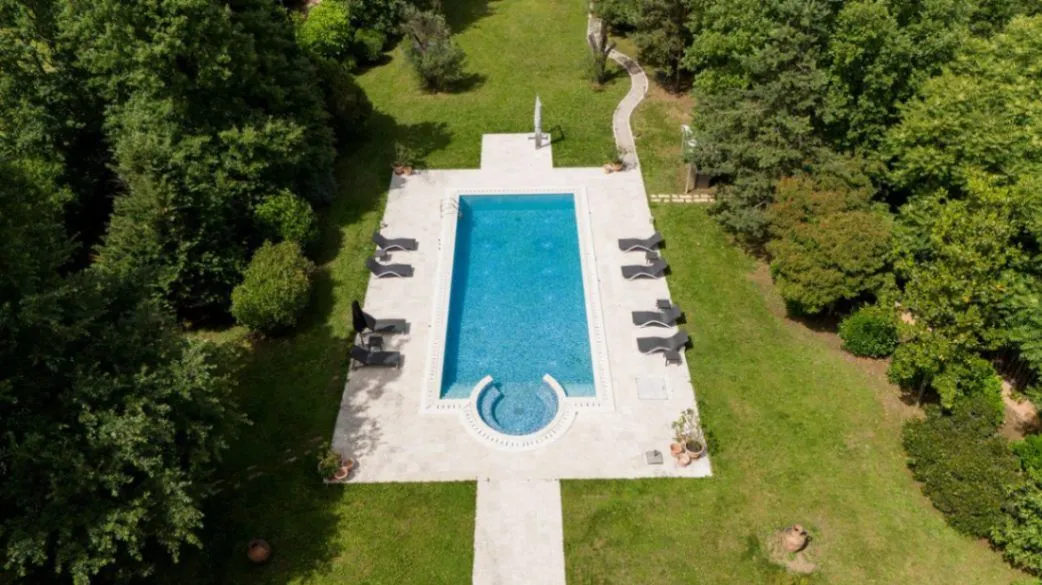 Izdavanje, kuća, 400m², Klikovače, Danilovgrad