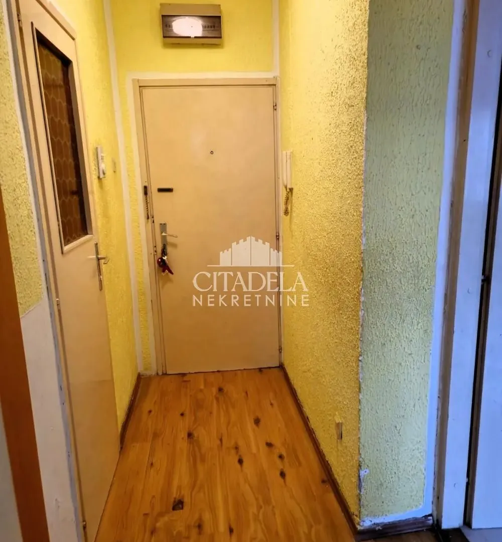 Prodaja, trosoban stan, 75m², Cerak, Beograd