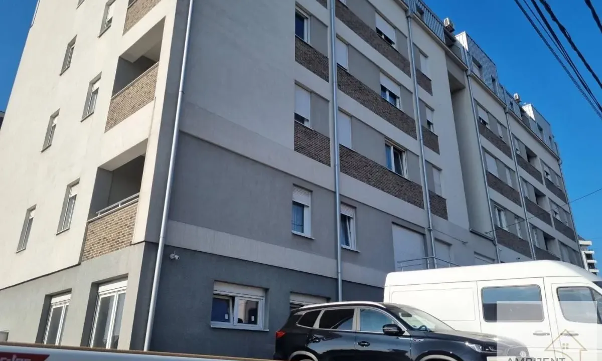 Prodaja, četvorosoban stan, 102m², Zvezdara Sve Podlokacije, Beograd