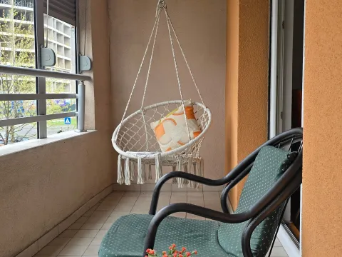 Rent, studio apartment, 33m², City Kvart, Podgorica - image 1