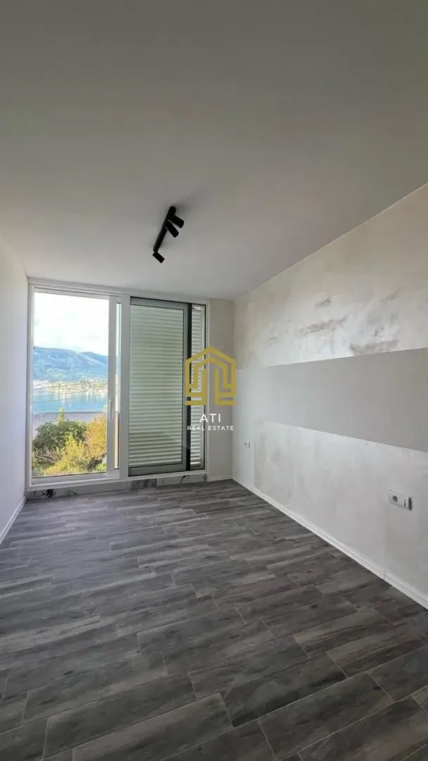 Prodaja, dvosoban stan, 85m², Đuraševići, Tivat