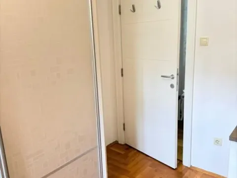 Izdavanje, dvosoban stan, 60m², Socijalno, Novi Sad Sve Podlokacije - image 12