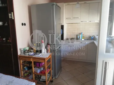 Izdavanje, četvorosoban stan, 120m², Voždovac Sve Podlokacije, Beograd - image 7