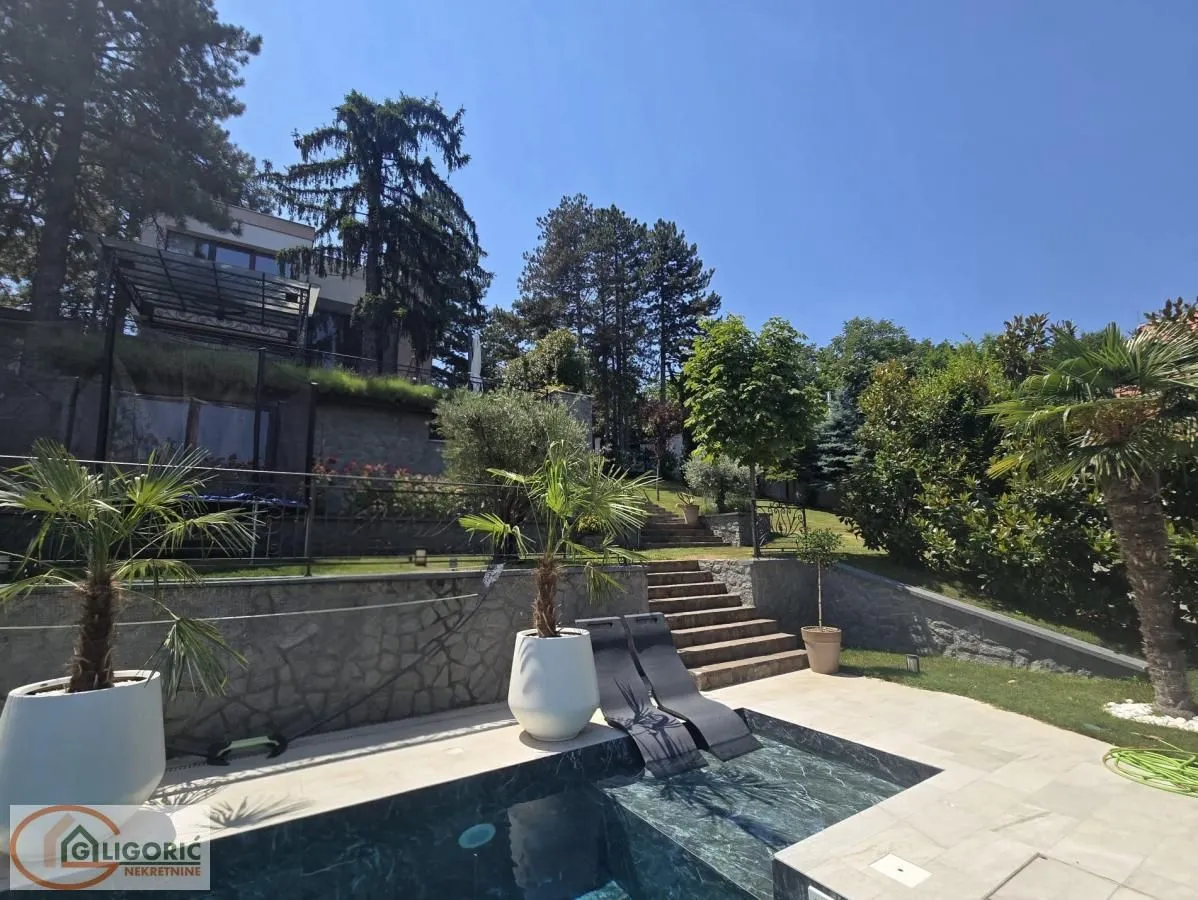 Prodaja, kuća, 380m², Sremska Kamenica, Petrovaradin