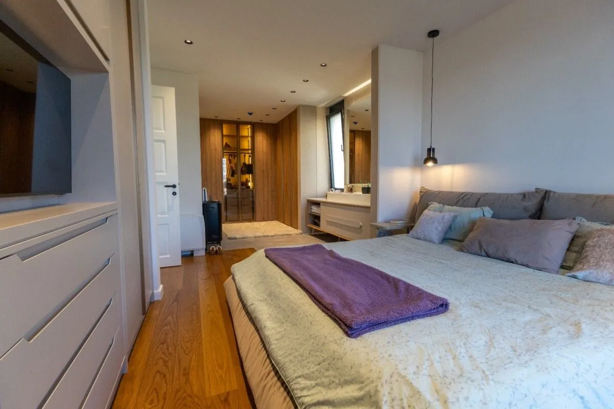 Sale, house, 250m², Gornja Gorica, Podgorica