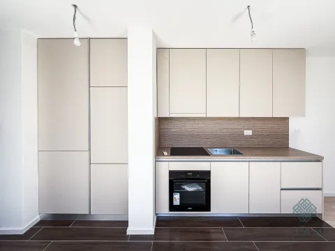 Prodaja, garsonjera, 45m², Tološi, Podgorica - image 4