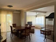 Izdavanje, četvorosoban stan, 150m², Tivat, Crna Gora - image 4