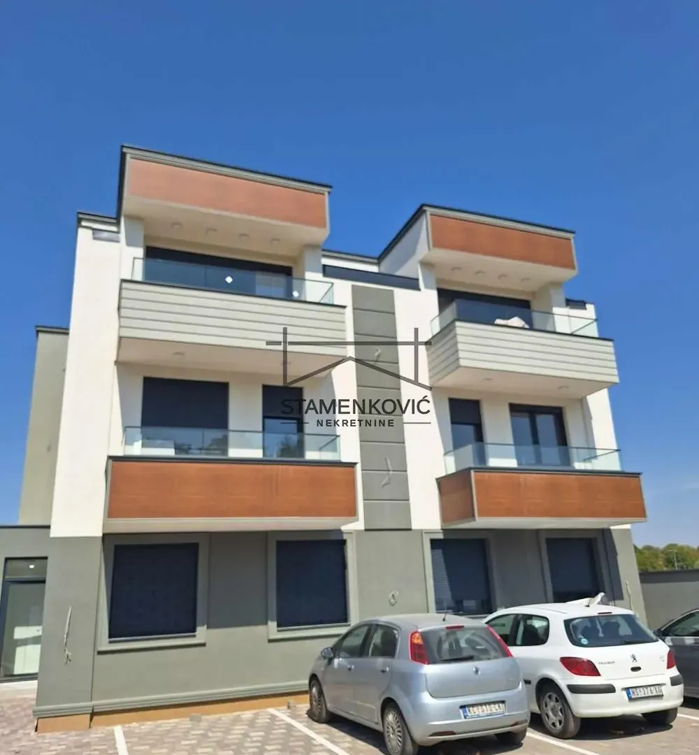 Prodaja, četvorosoban stan, 85m², Mišeluk, Petrovaradin