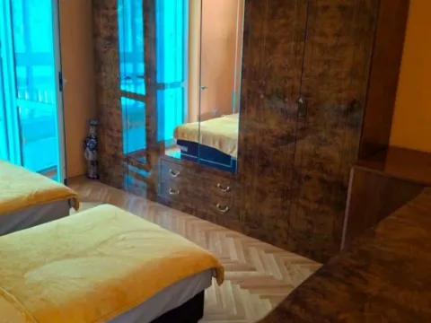 Izdavanje, dvosoban stan, 77m², Centar, Tivat - image 9