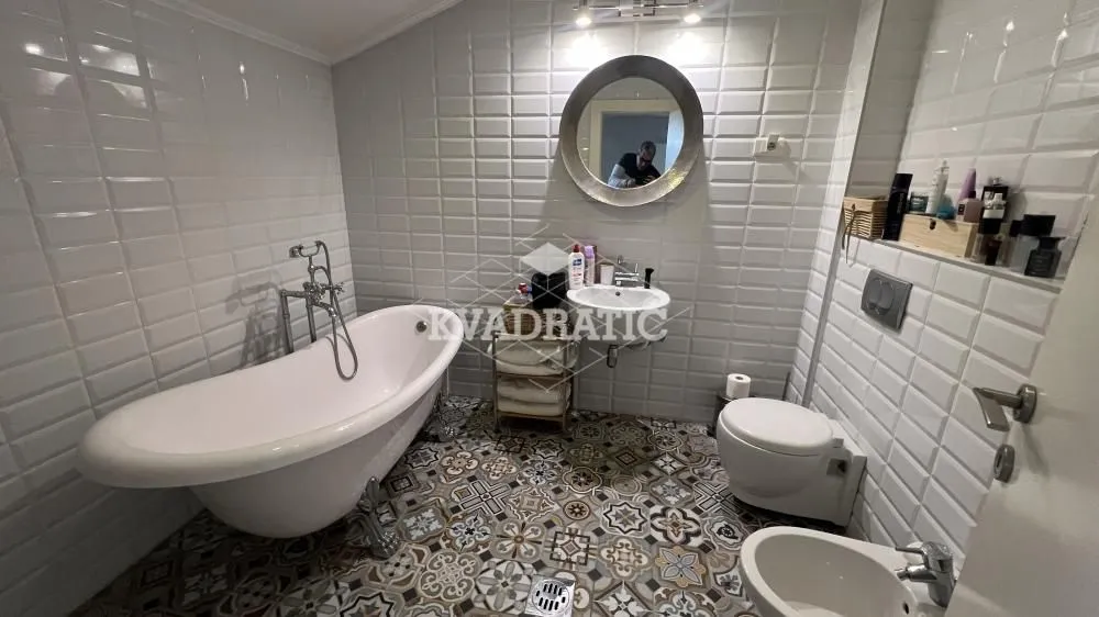 Sale, four bedroom apartment, 126m², Savski Venac, Beograd