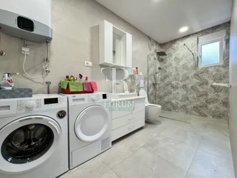 Izdavanje, kuća, 130m², Murtovina, Podgorica - image 9