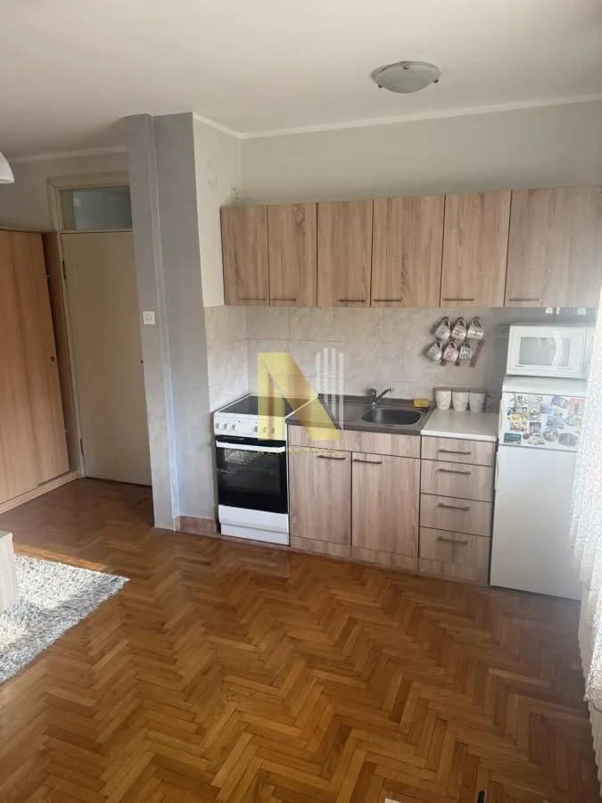 Prodaja, jednosoban stan, 36m², Rotkvarija, Novi Sad Sve Podlokacije