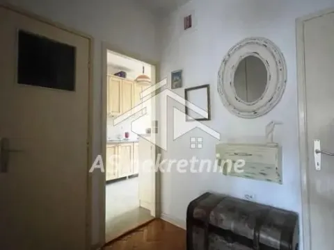 Rent, three bedroom apartment, 70m², Vračar Sve Podlokacije, Beograd - image 15