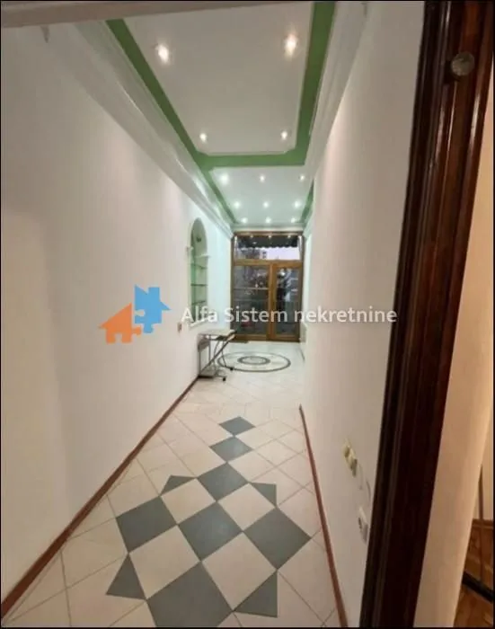 Izdavanje, trosoban stan, 120m², Stari Grad, Beograd
