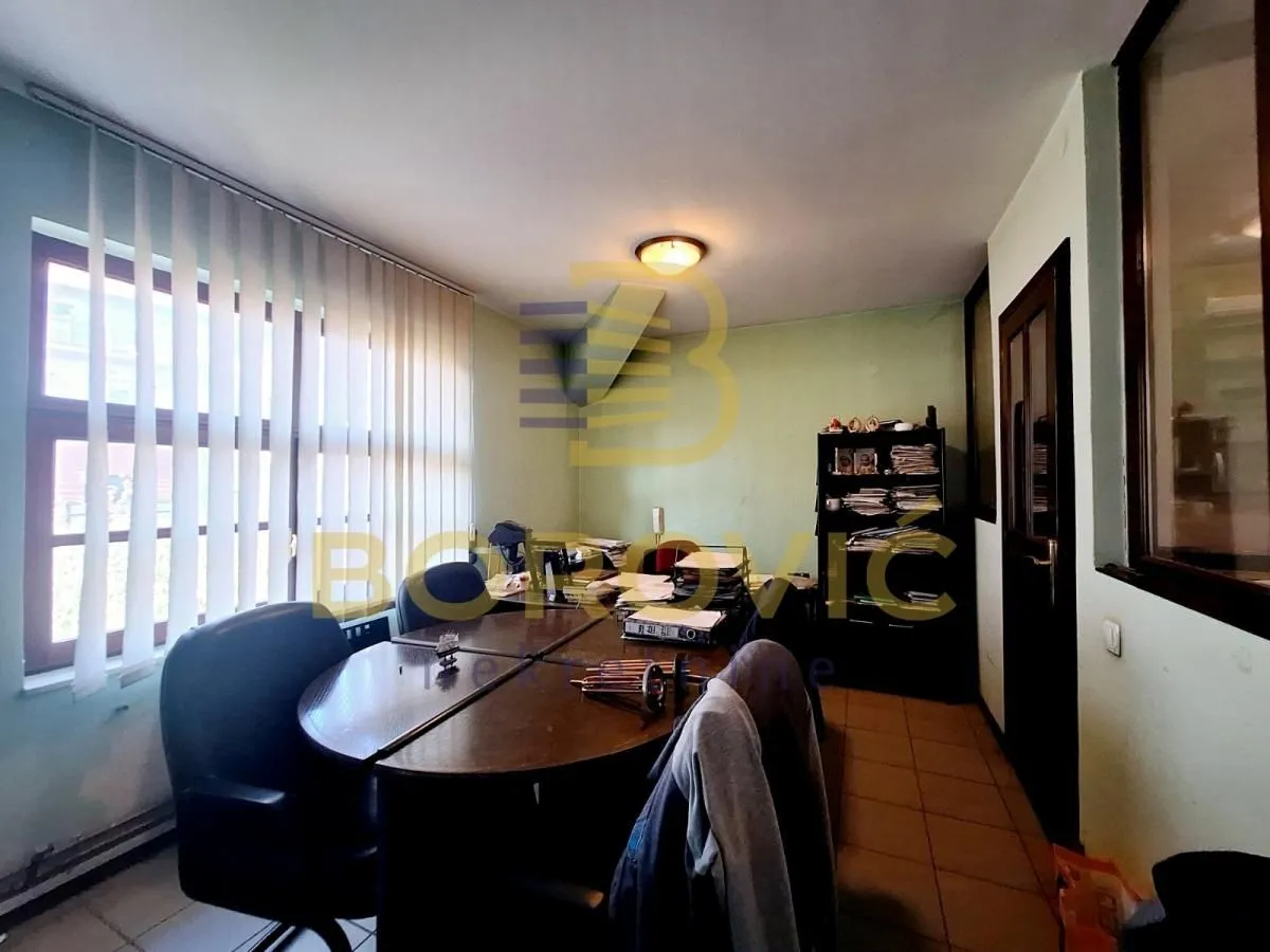 Rent, office space, 560m², Veliki Mokri Lug, Zvezdara Sve Podlokacije