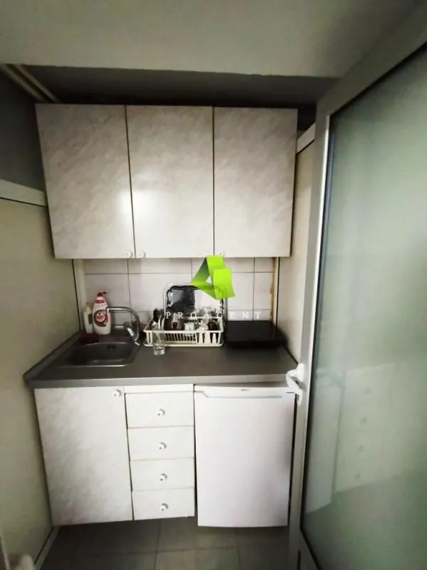 Rent, office space, 109m², Medijana, Niš