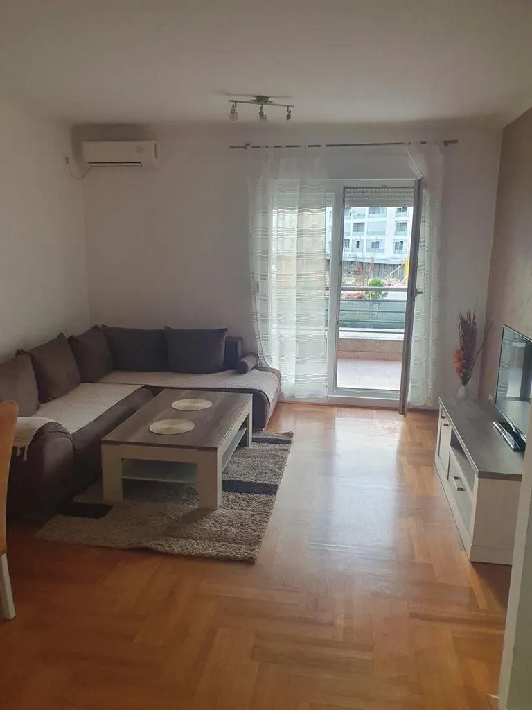 Rent, one bedroom apartment, 50m², Stari Aerodrom, Podgorica