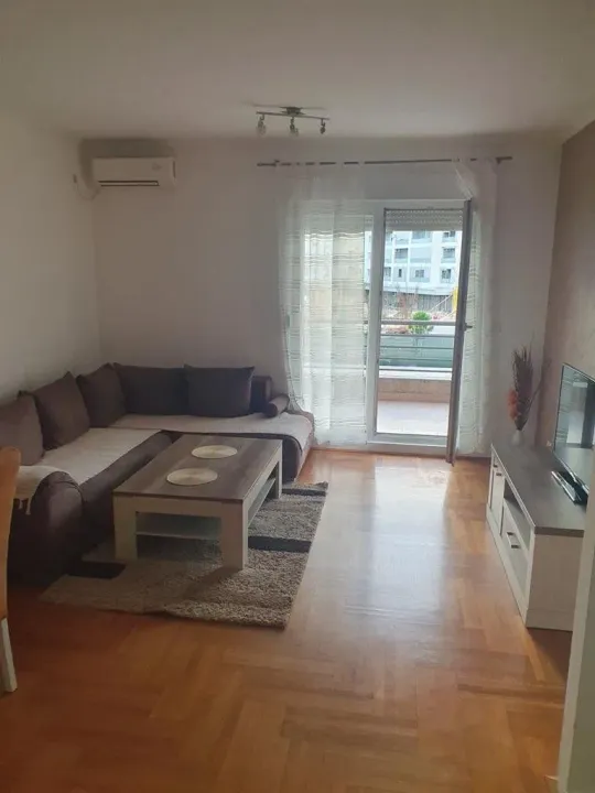 Rent, one bedroom apartment, 50m², Stari Aerodrom, Podgorica