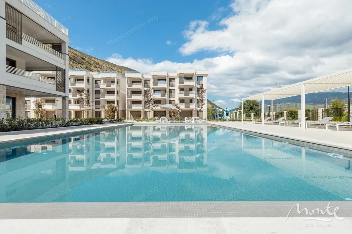 Prodaja, jednosoban stan, 65m², Herceg Novi, Crna Gora