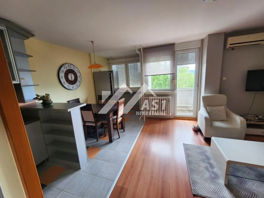 Izdavanje, trosoban stan, 70m², Liman 2, Novi Sad Sve Podlokacije