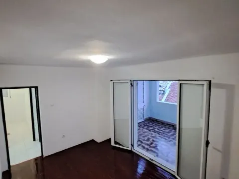 Sale, two bedroom apartment, 63m², Babin Do, Budva - image 6