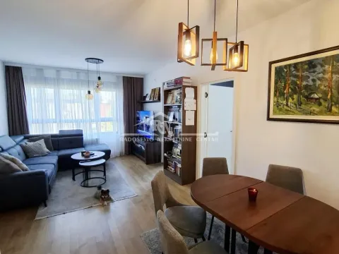 Sale, three bedroom apartment, 61m², Dušanovac, Voždovac Sve Podlokacije - image 2