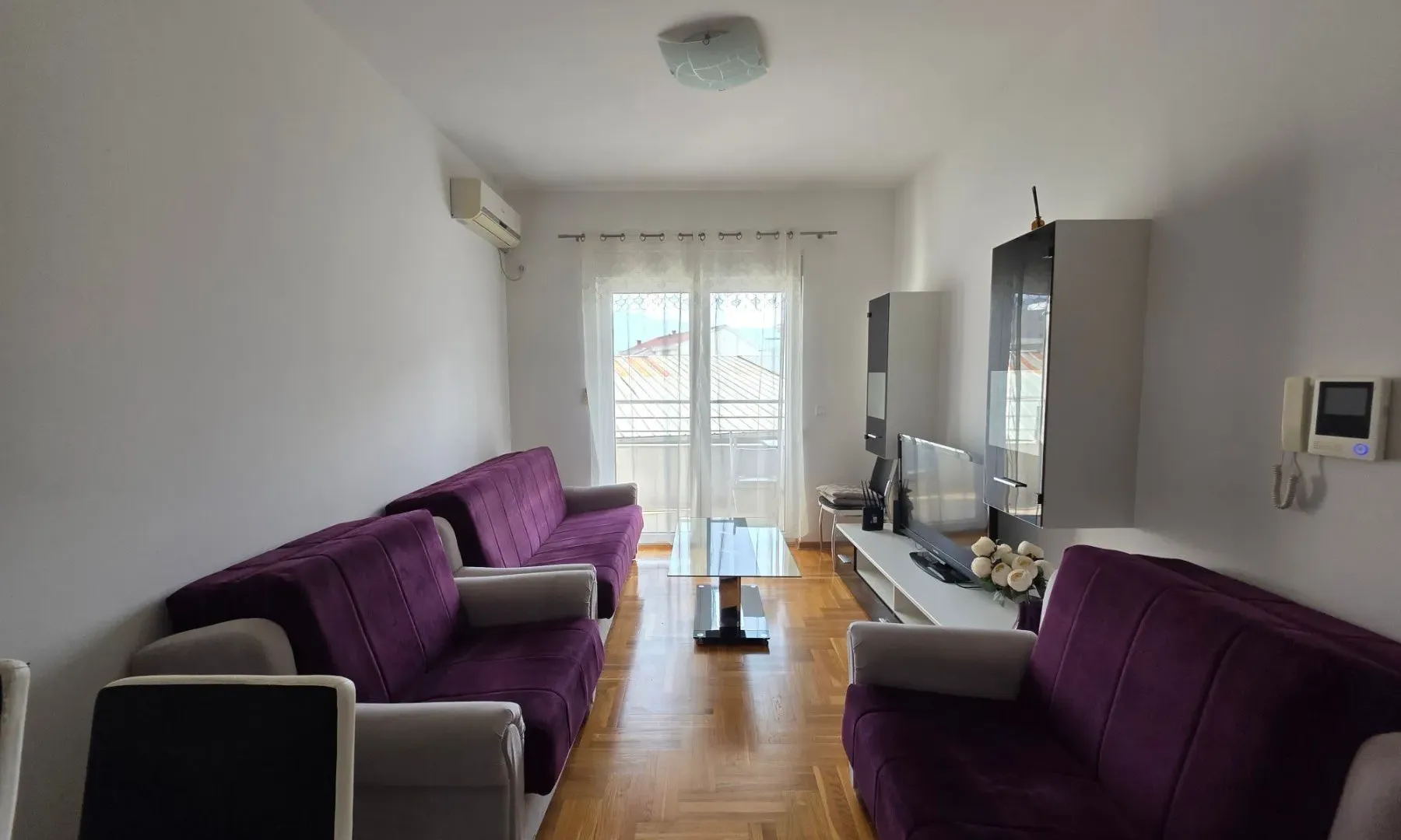 Rent, one bedroom apartment, 45m², Budva, Crna Gora