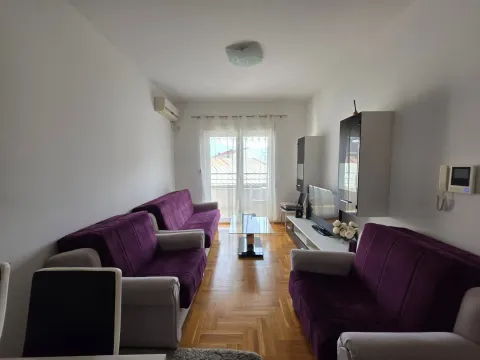 Rent, one bedroom apartment, 45m², Budva, Crna Gora - image 4
