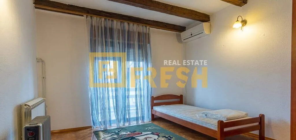Rent, house, 250m², Stari Aerodrom, Podgorica