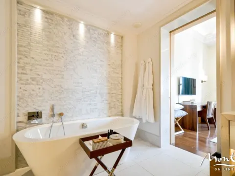 Prodaja, trosoban stan, 381m², Tivat, Crna Gora - image 14