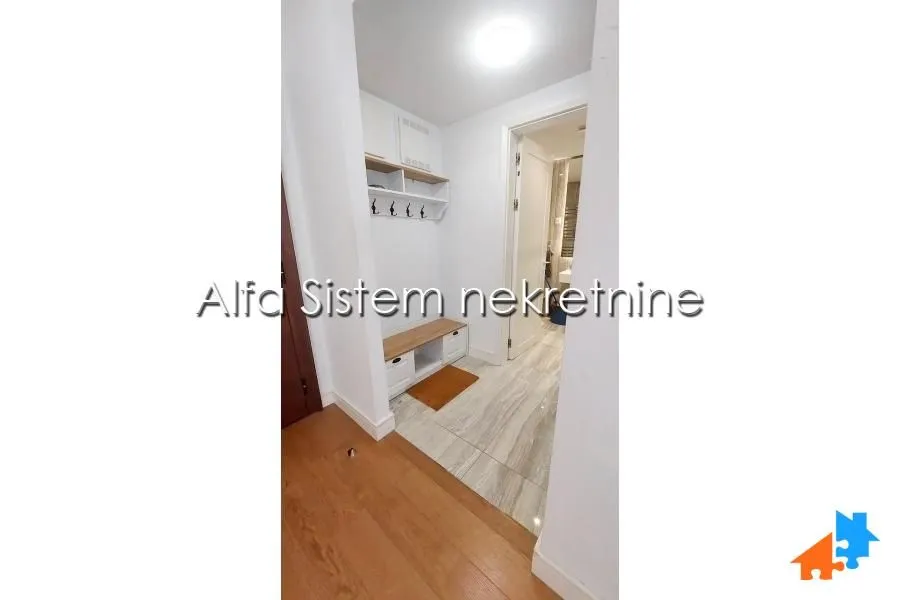 Izdavanje, dvosoban stan, 55m², Savski Venac, Beograd
