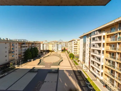 Izdavanje, jednosoban stan, 50m², City Kvart, Podgorica - image 11