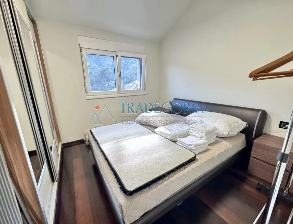 Prodaja, dvosoban stan, 129m², Dobrota, Kotor