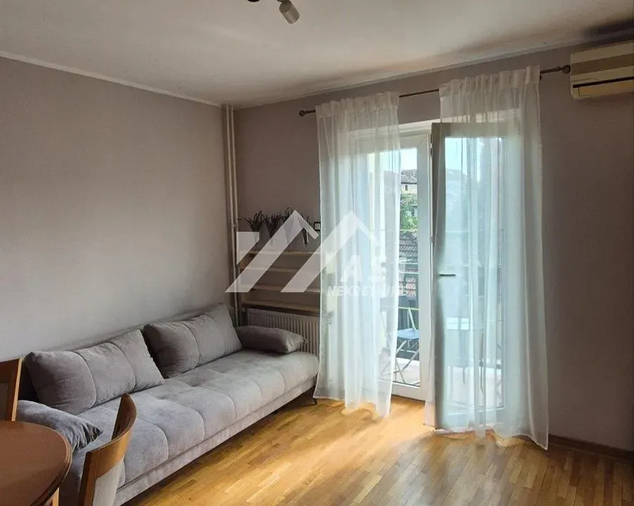 Izdavanje, jednosoban stan, 40m², Podbara, Novi Sad Sve Podlokacije