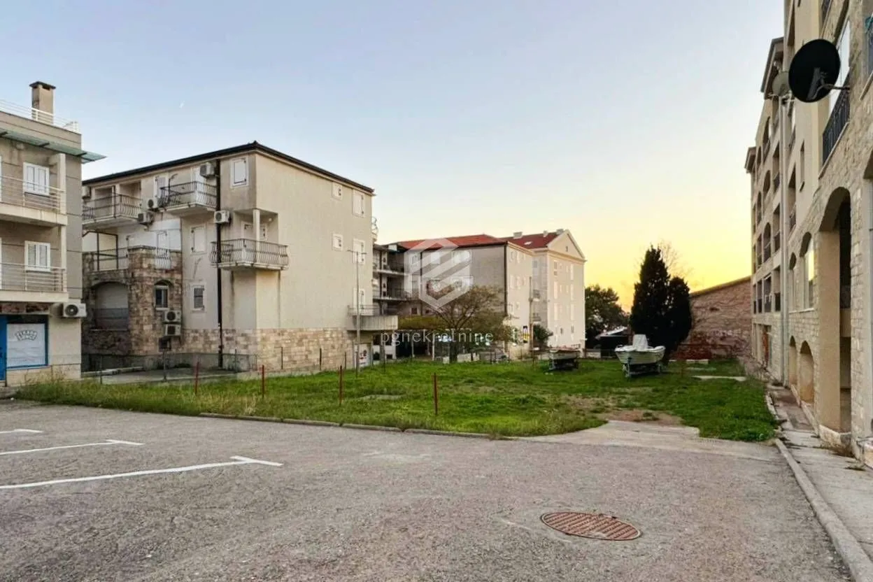 Rent, office space, 406m², Petrovac, Budva