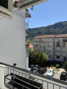 Izdavanje, dvosoban stan, 62m², Dobrota, Kotor - image 10