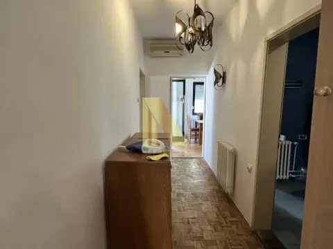 Prodaja, kuća, 366m², Sajmište, Novi Sad - image 2