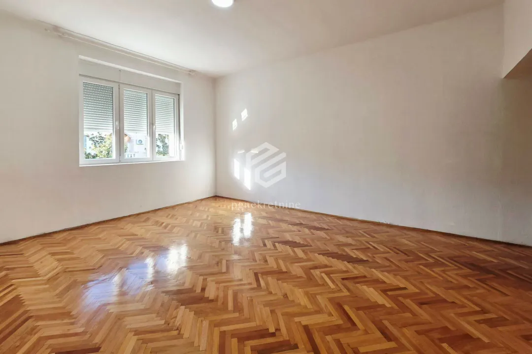 Prodaja, jednosoban stan, 69m², Centar, Podgorica