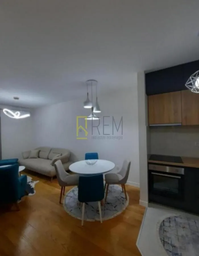 Izdavanje, jednosoban stan, 40m², City Kvart, Podgorica