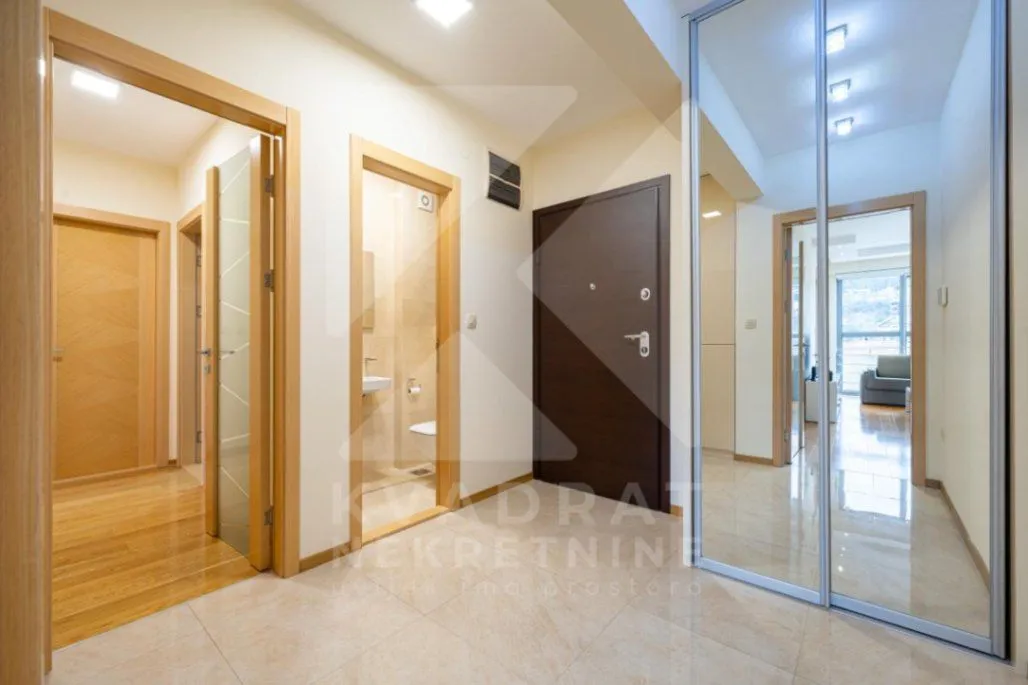 Prodaja, dvosoban stan, 71m², Momišići, Podgorica