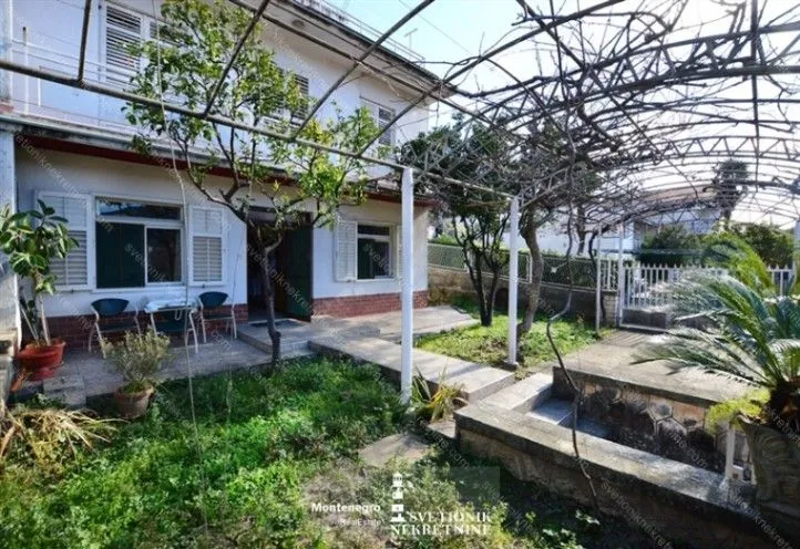 Prodaja, kuća, 245m², Igalo, Herceg Novi