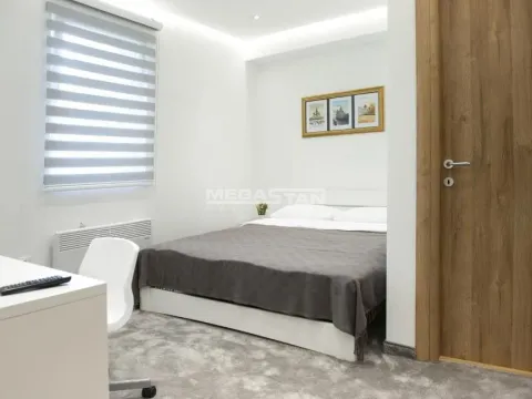 Sale, house, 195m², Vračar Hram, Vračar Sve Podlokacije - image 7