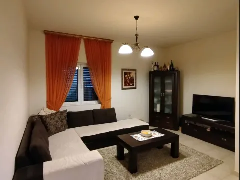 Izdavanje, jednosoban stan, 60m², Đenovići, Herceg Novi - image 9