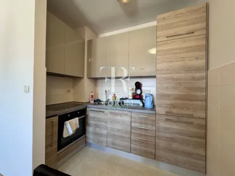 Izdavanje, jednosoban stan, 45m², City Kvart, Podgorica - image 2