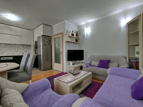 Rent, one bedroom apartment, 60m², Preko Morače, Podgorica - image 1
