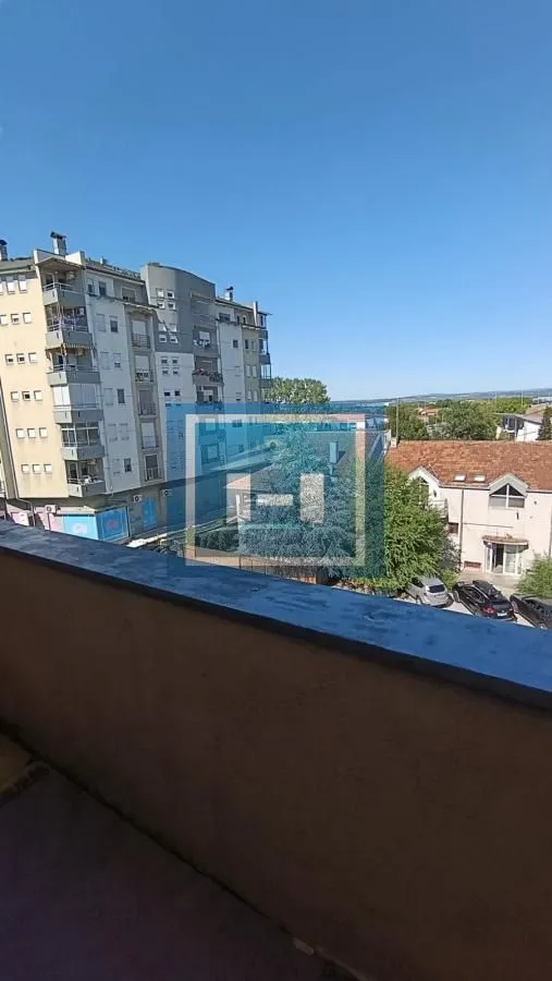 Prodaja, trosoban stan, 83m², Vašarište, Jagodina