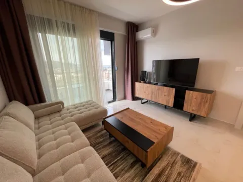 Izdavanje, dvosoban stan, 65m², Čeluga, Bar - image 6