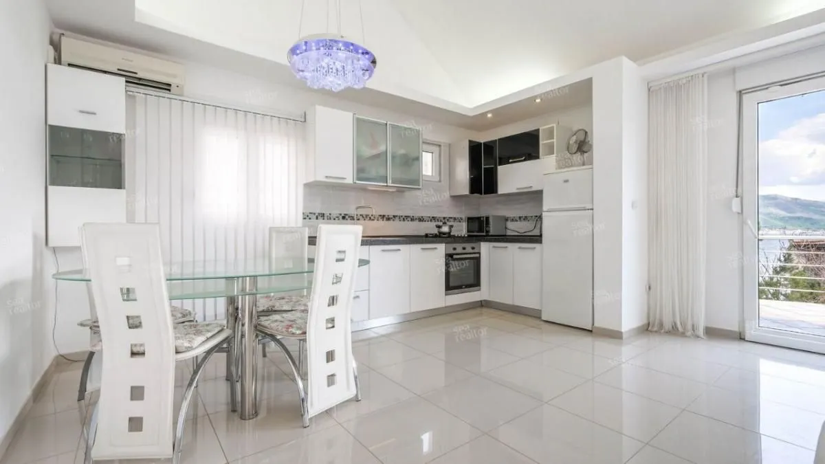 Sale, house, 200m², Krašići, Tivat