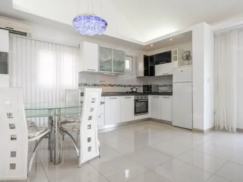 Prodaja, kuća, 200m², Krašići, Tivat - image 4