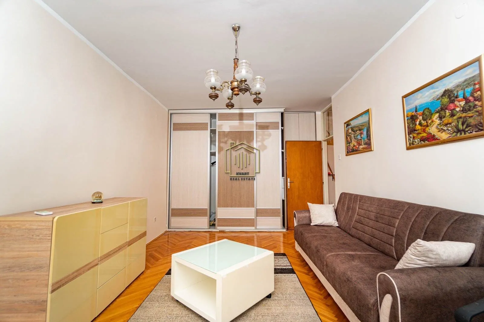 Izdavanje, jednosoban stan, 60m², Centar, Podgorica